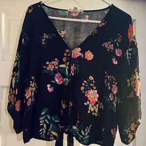 BOUTIQUE | Floral Front-Tie Blouse